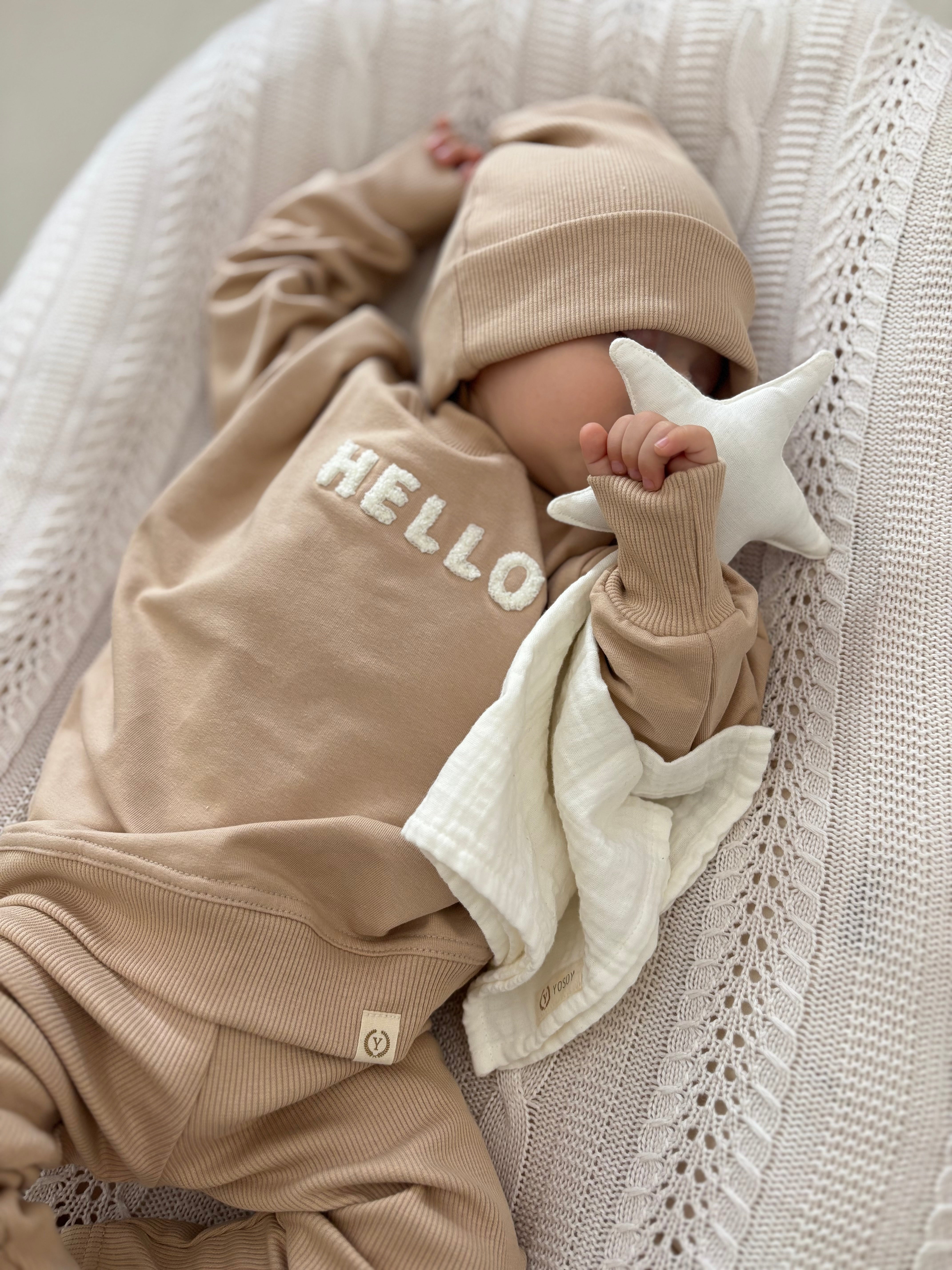 Dresy dziecięce YOSOY – miłość zaklęta w miękkości, którą poczujesz Ty i Twoje dziecko