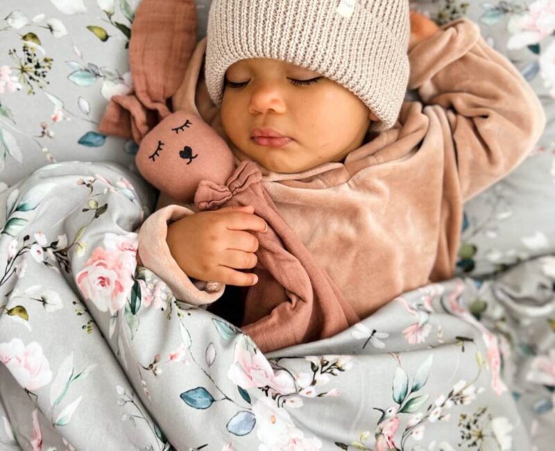 Bawełna organiczna – materiał idealny dla maluszka