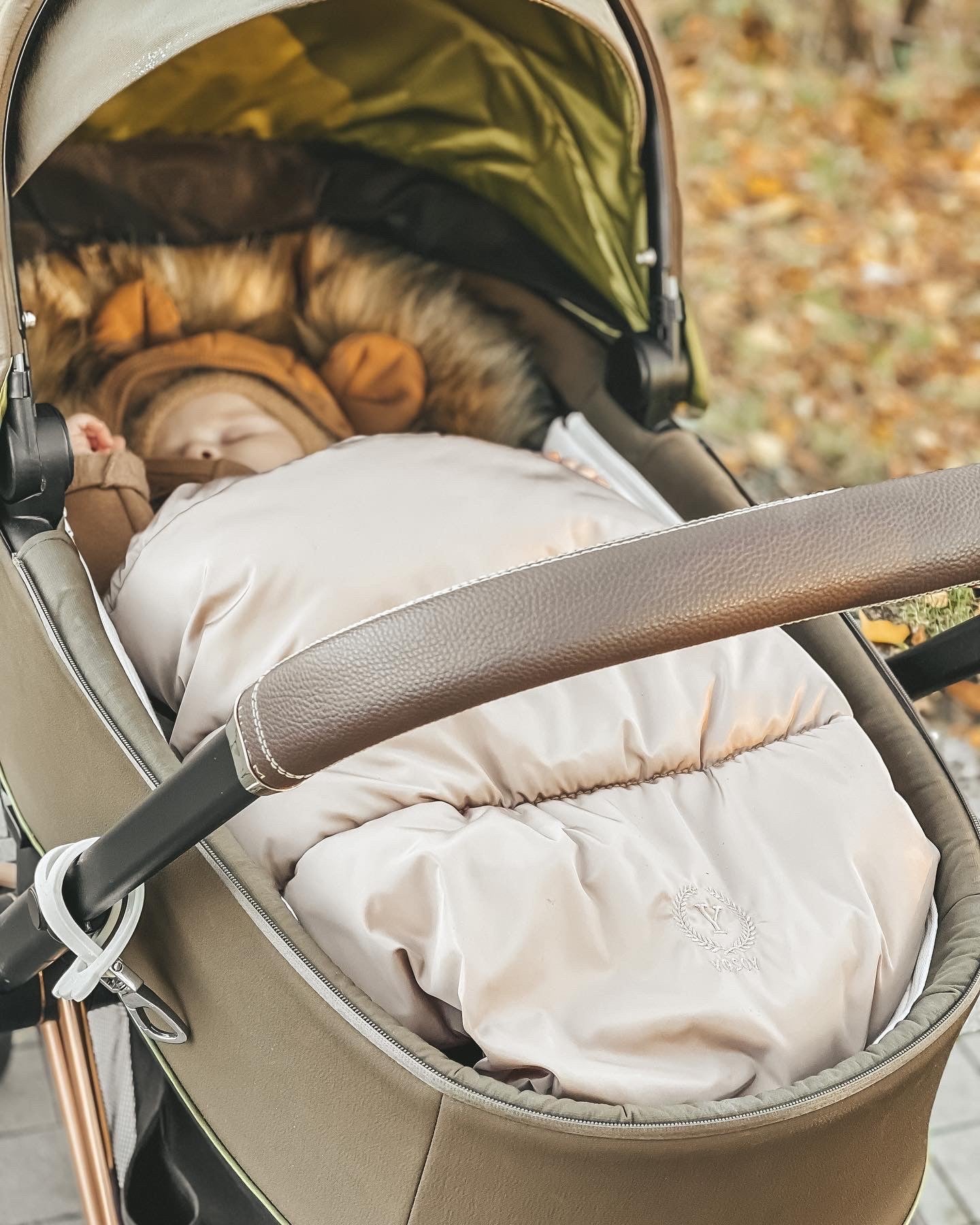 Przydatne akcesoria do wózka i fotelika na zimę