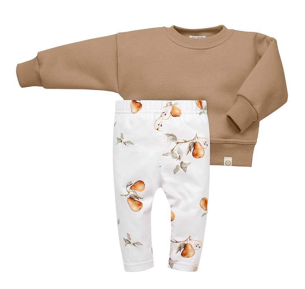 Brązowa bluza niemowlęca i białe spodnie w gruszki dla niemowląt.