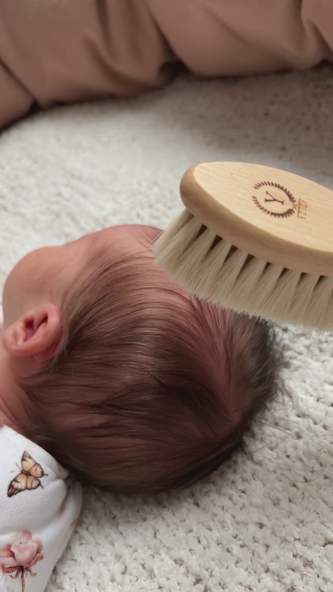 Video laden: Ziegenhaarbürste für Babys