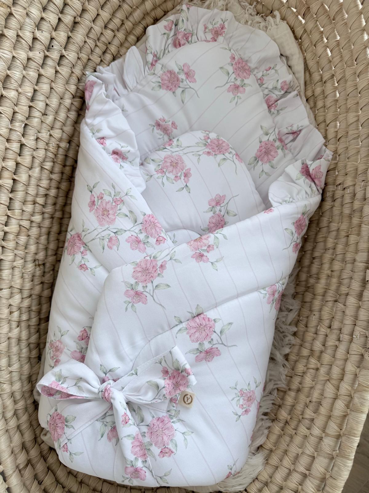 Rożek niemowlęcy bambusowy YOSOY we wzorze Little Bloom miękka wiskoza bambusowa antyalergiczne wypełnienie