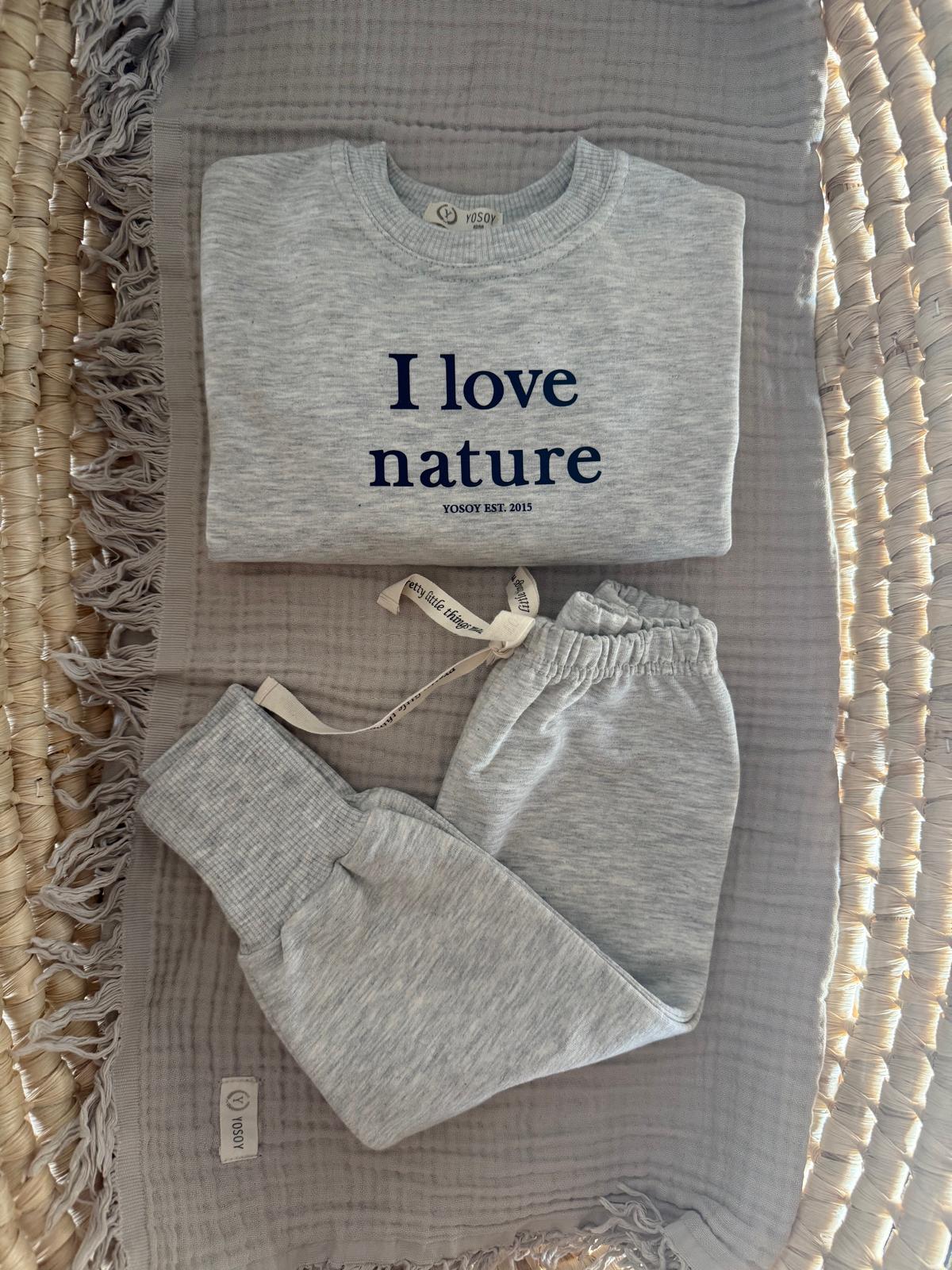 Dres dziecięcy I LOVE NATURE YOSOY zbliżenie na miękką dzianinę pętelkową